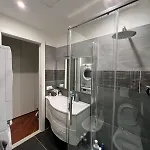 Design And Wellness With Pool And Gym Mediolan