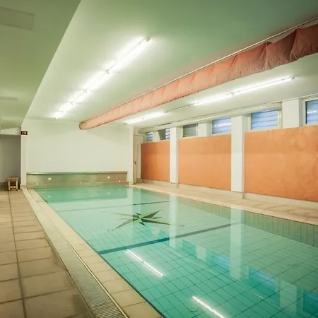 Design And Wellness With Pool And Gym Milano