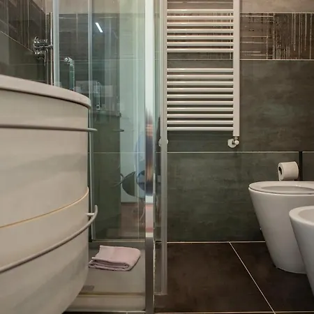 Design And Wellness With Pool And Gym Milano