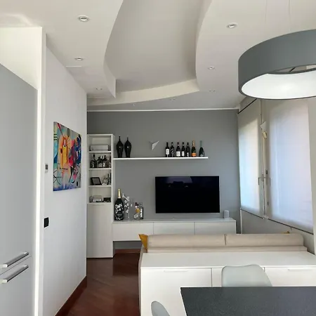 Lejlighed Design And Wellness With Pool And Gym