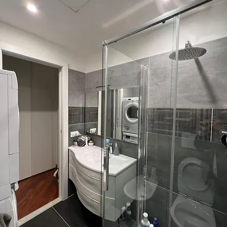 Design And Wellness With Pool And Gym Milán